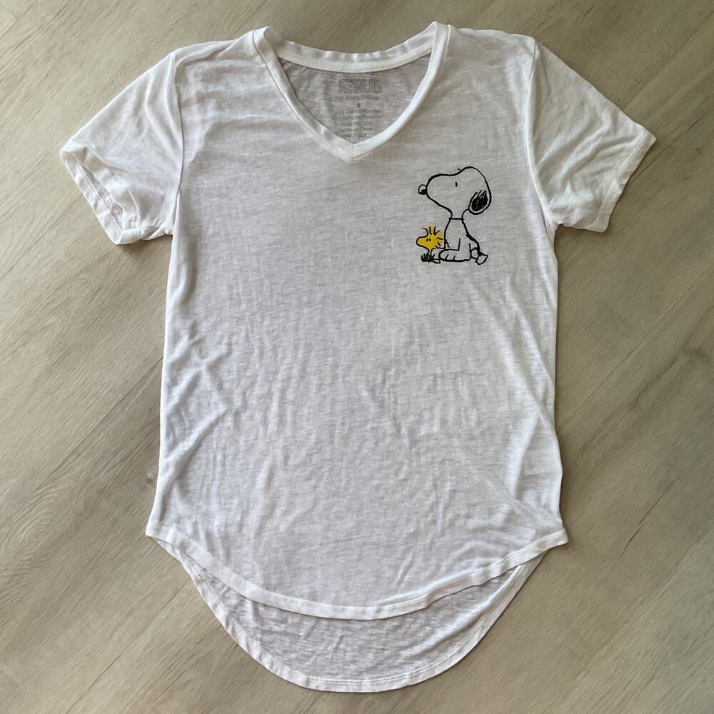 2020 Peanuts Worldwide Snoopy Shirt Small
